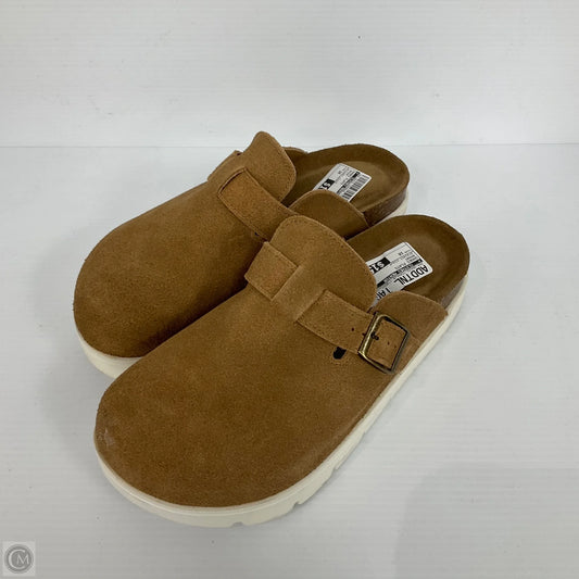 Shoes Flats By Clothes Mentor In Brown, Size: 10