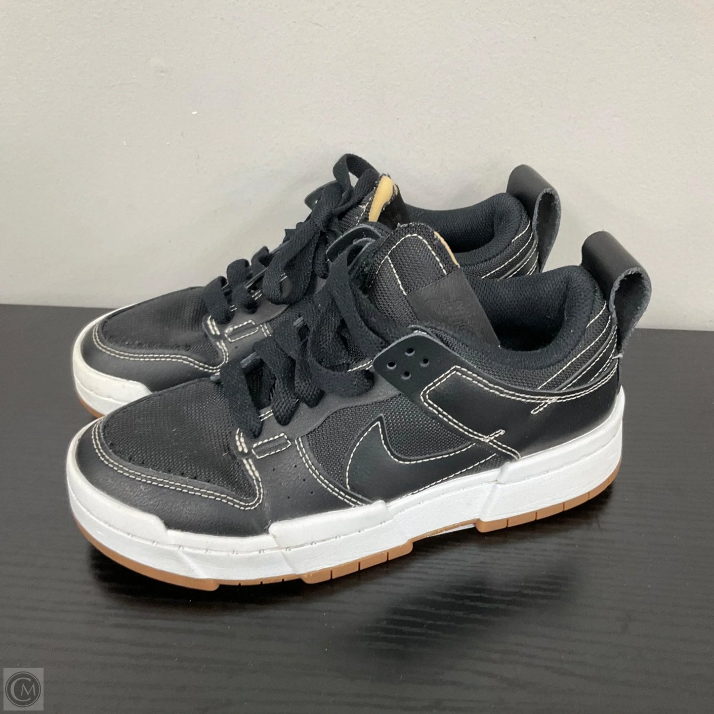 Shoes Sneakers By Nike In Black, Size: 6