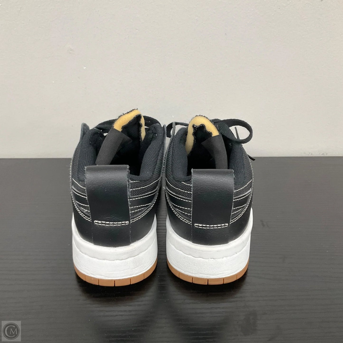 Shoes Sneakers By Nike In Black, Size: 6