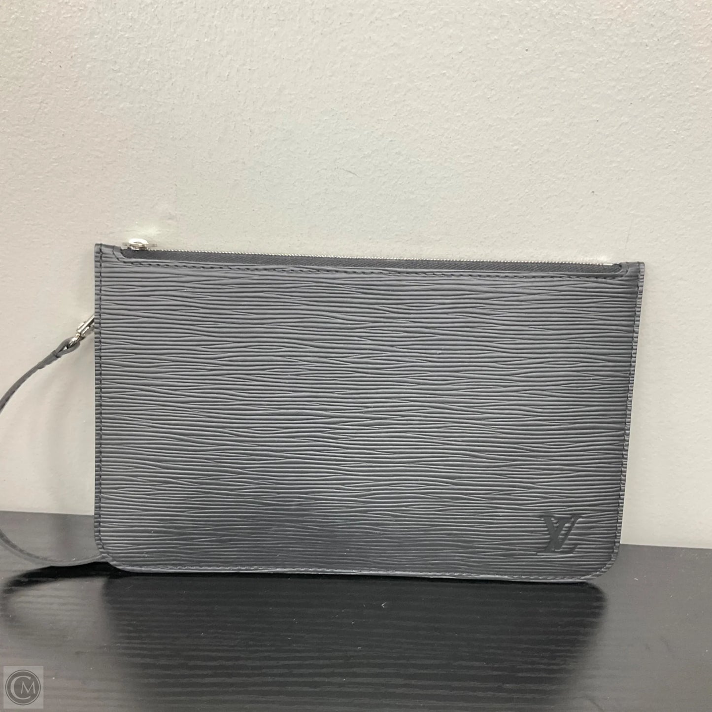 Wristlet Luxury Designer By Louis Vuitton, Size: Medium