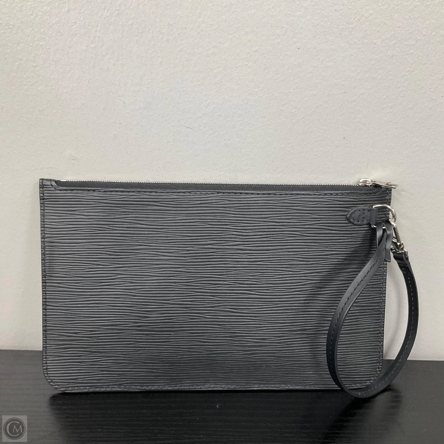 Wristlet Luxury Designer By Louis Vuitton, Size: Medium