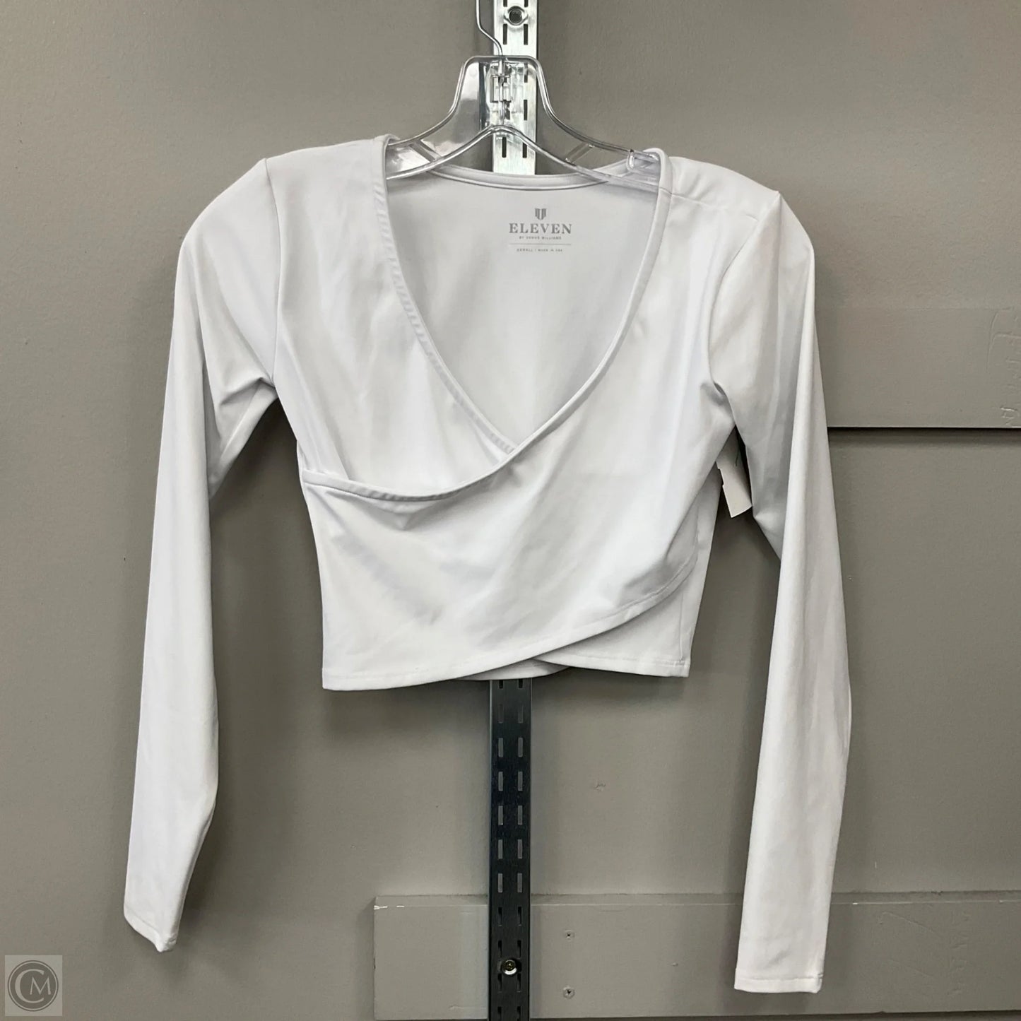 Top Long Sleeve By Clothes Mentor In White, Size: Xs