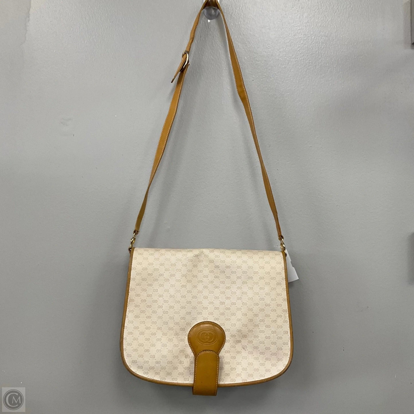 Crossbody Luxury Designer By Gucci, Size: Medium