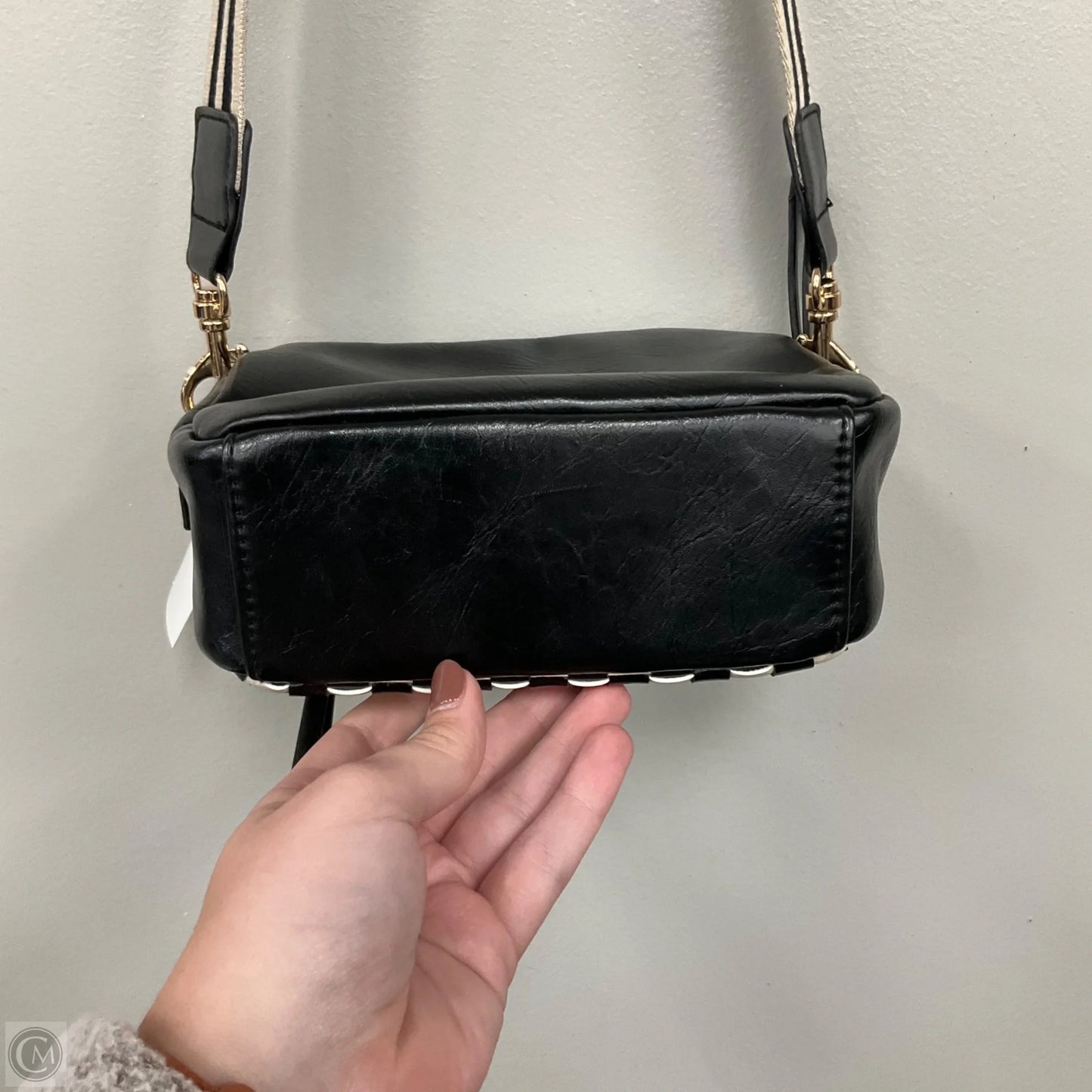 Crossbody By Universal Thread, Size: Small