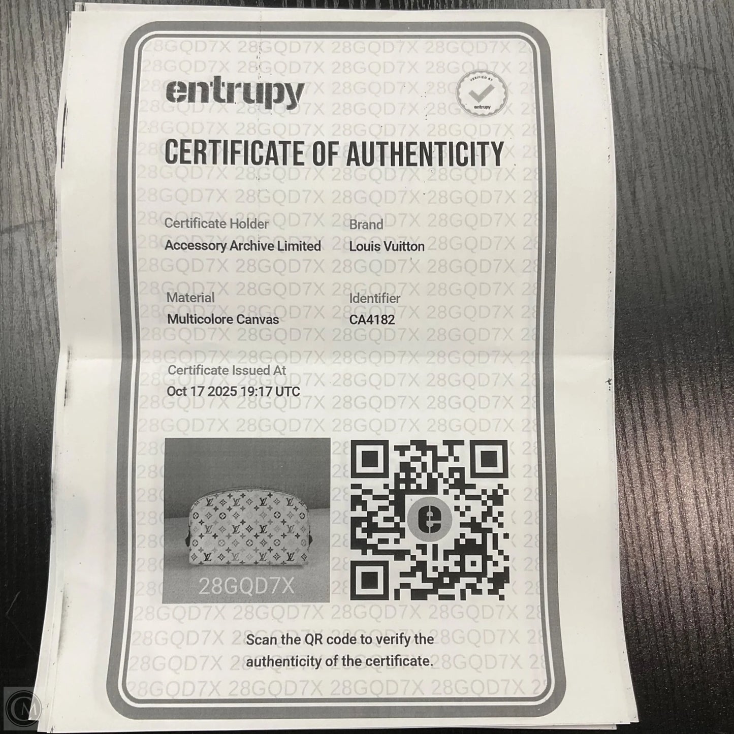 Makeup Bag Luxury Designer By Louis Vuitton, Size: Medium