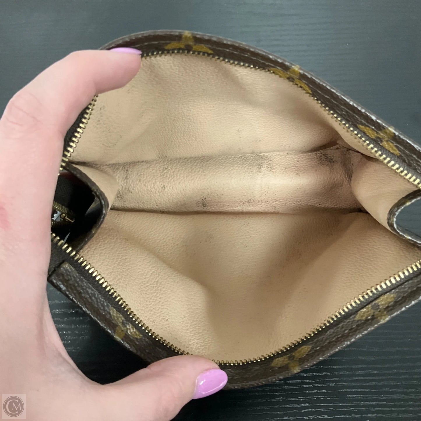 Makeup Bag Luxury Designer By Louis Vuitton, Size: Medium