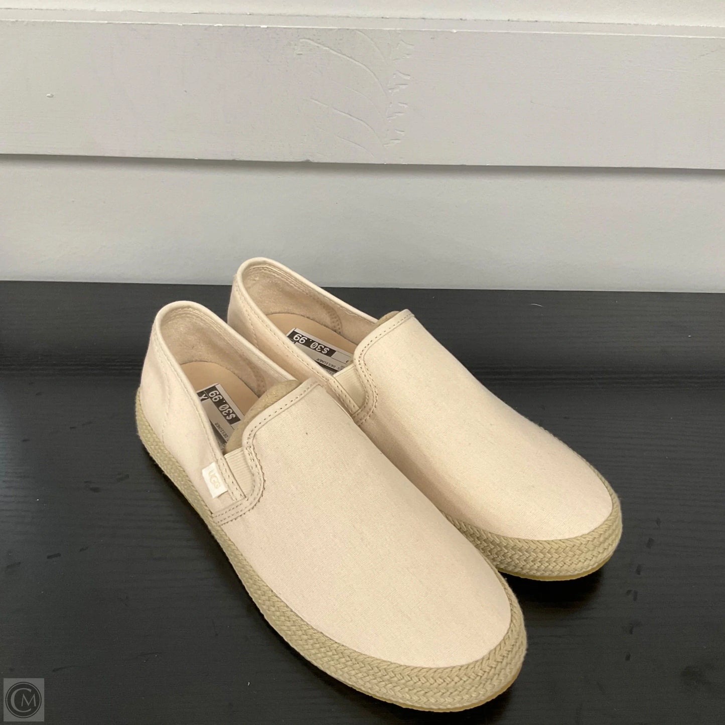 Shoes Designer By Ugg In Beige, Size: 9