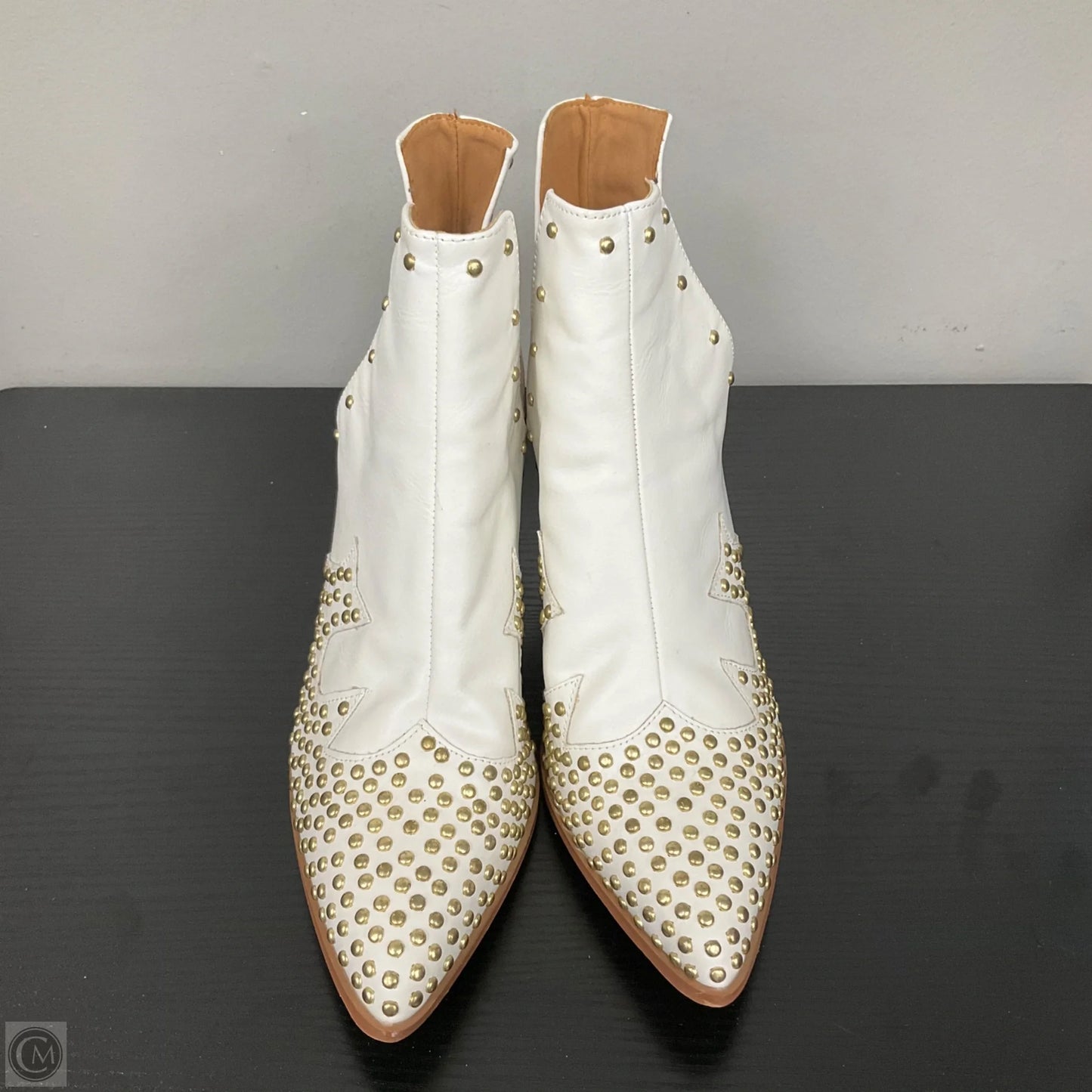 Boots Ankle Heels By Clothes Mentor In White, Size: 10