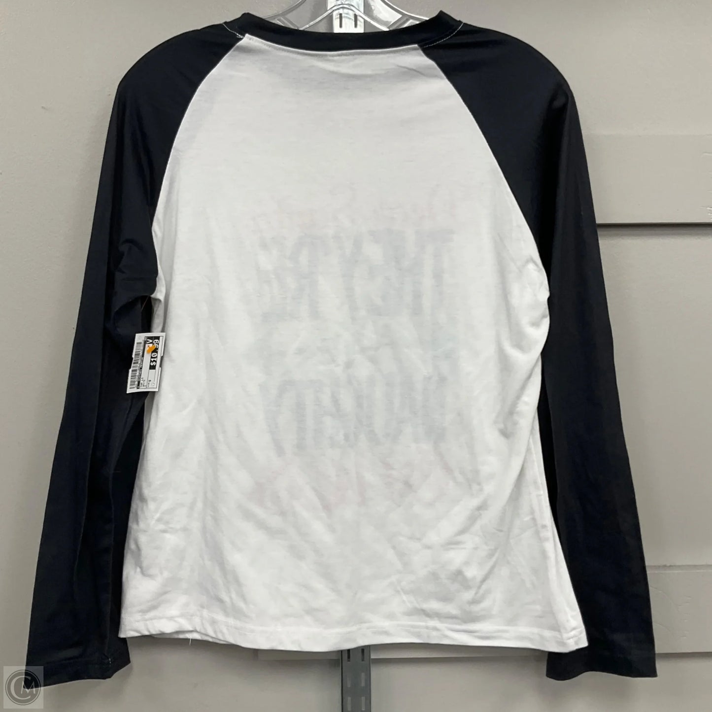 Top Long Sleeve By Clothes Mentor In White, Size: S