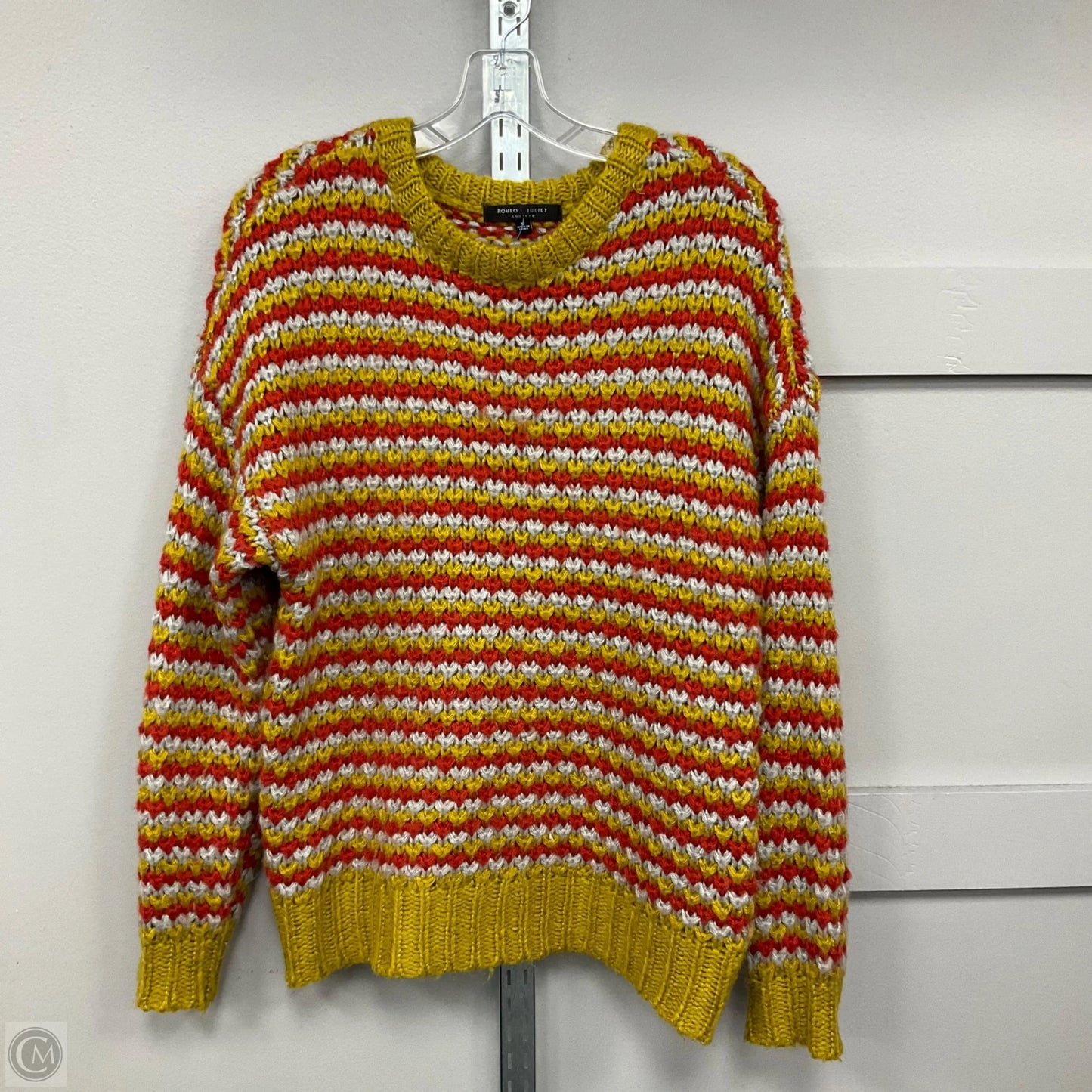 Sweater By Romeo And Juliet In Red & Yellow, Size: S