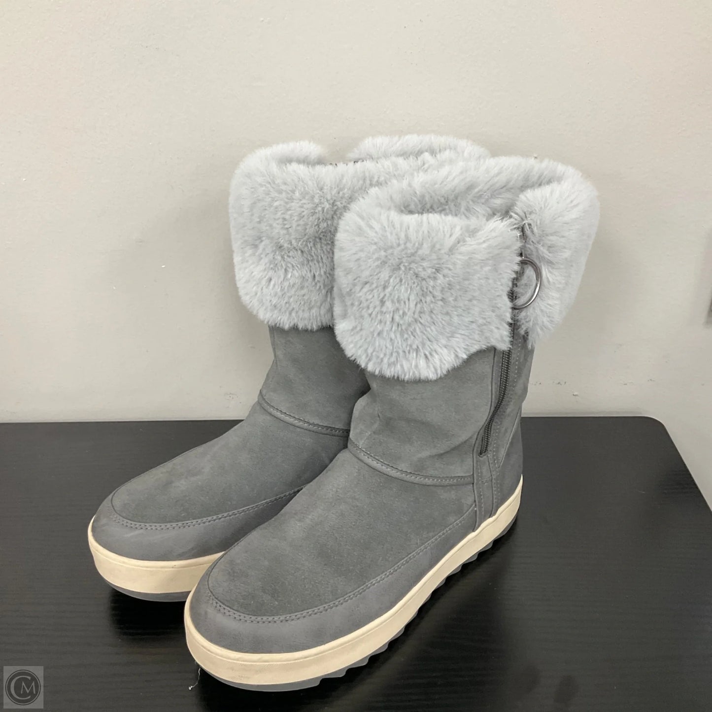 Boots Snow By Koolaburra By Ugg In Grey, Size: 8