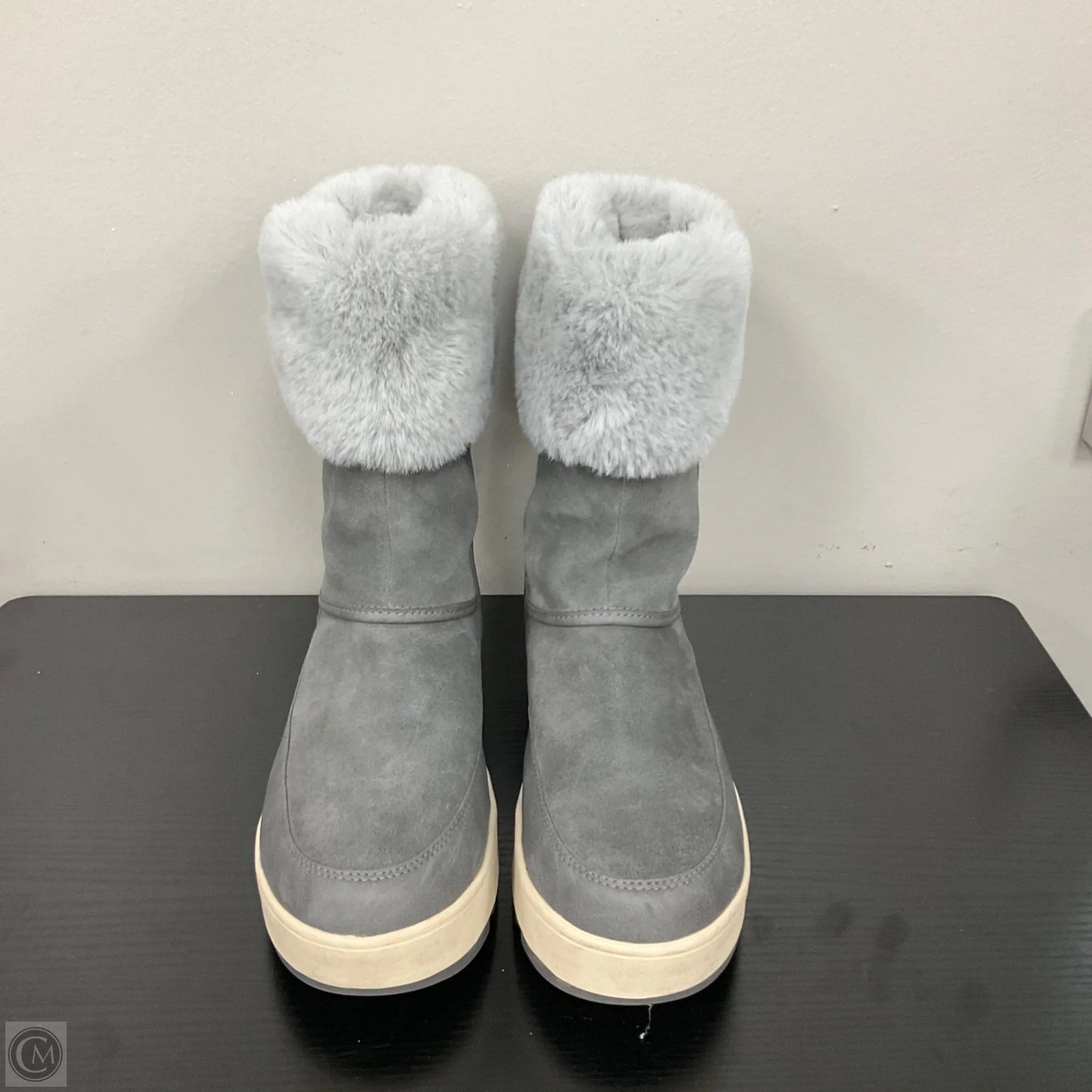 Boots Snow By Koolaburra By Ugg In Grey, Size: 8