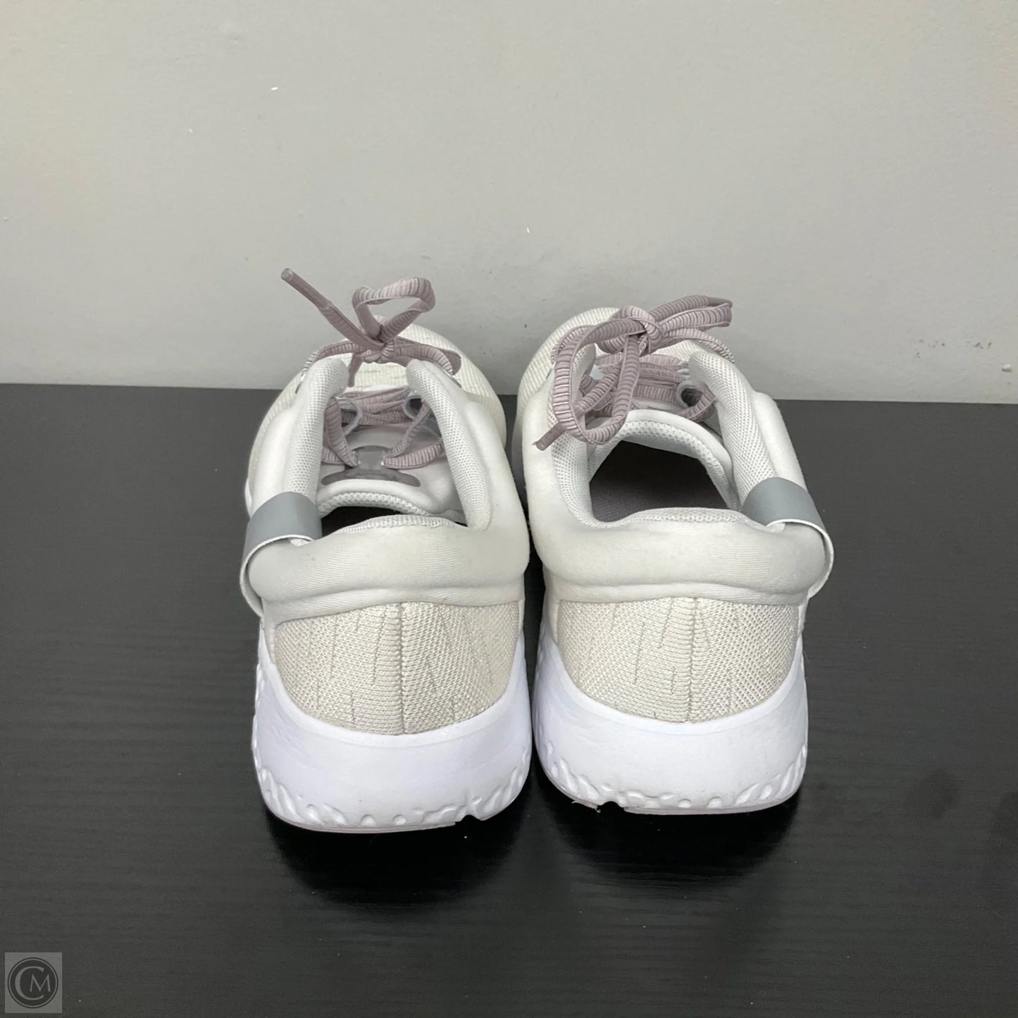 Shoes Athletic By Nike In White, Size: 9