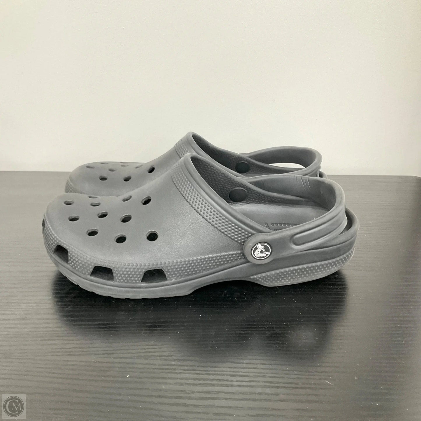 Shoes Flats By Crocs In Black, Size: 9