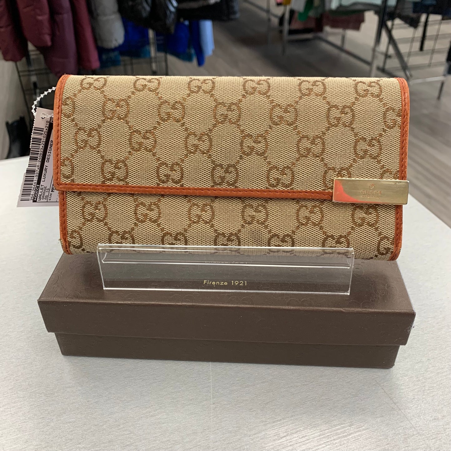 Wallet Luxury Designer By Gucci, Size: Medium