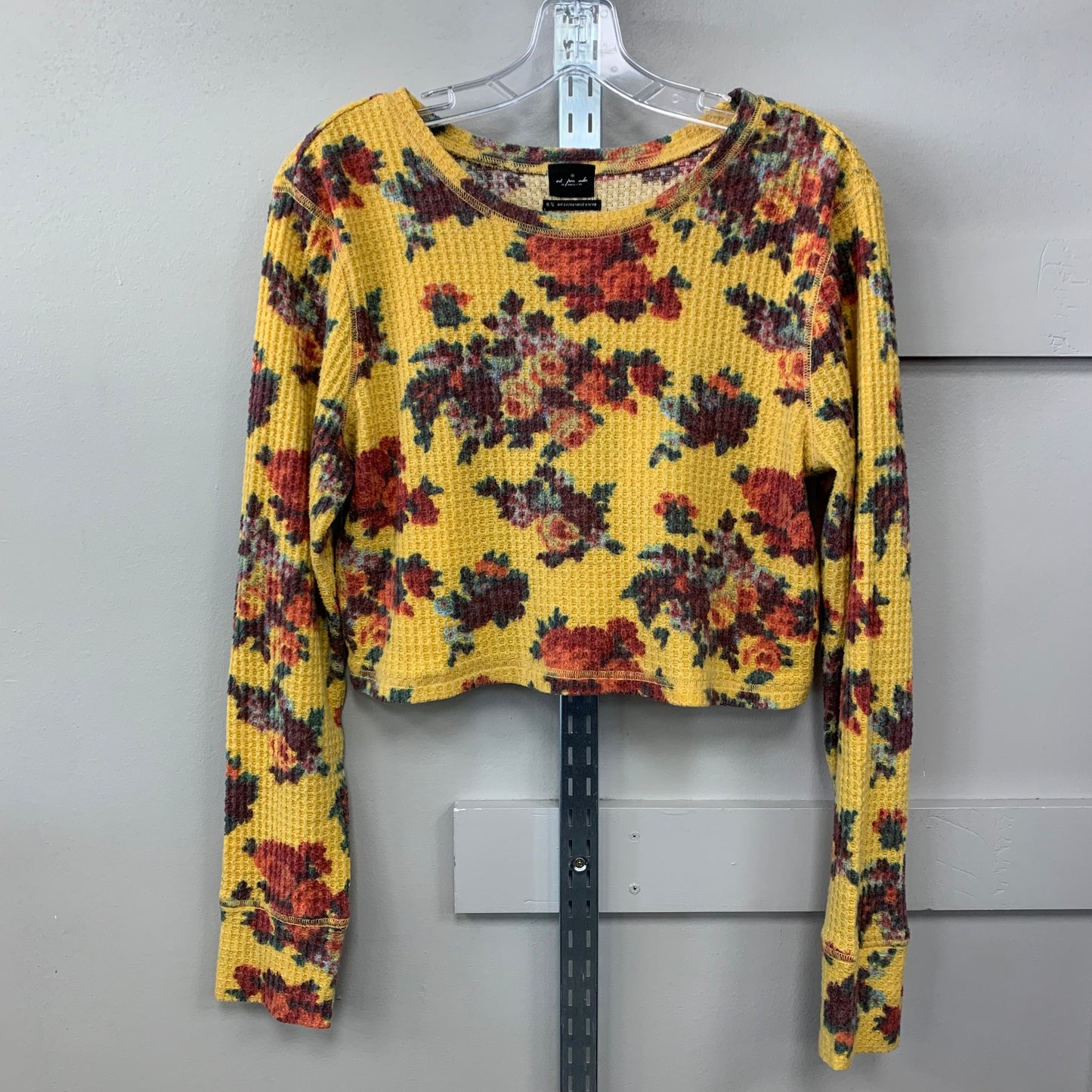 Top Long Sleeve Basic By Urban Outfitters In Yellow, Size: Xl