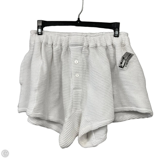 Shorts By Clothes Mentor In White, Size: L