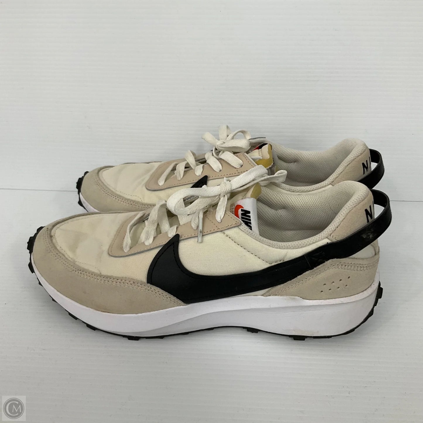 Shoes Athletic By Nike In Cream, Size: 11