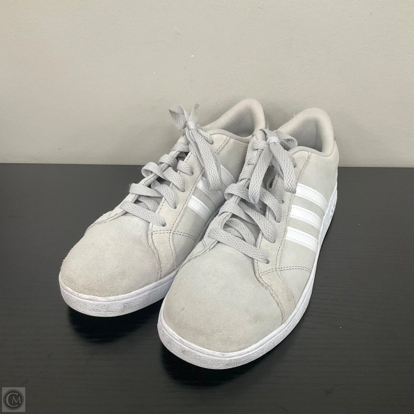 Shoes Sneakers By Adidas In Grey, Size: 7