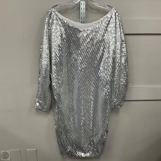 Dress Party Short In Silver, Size: 4x