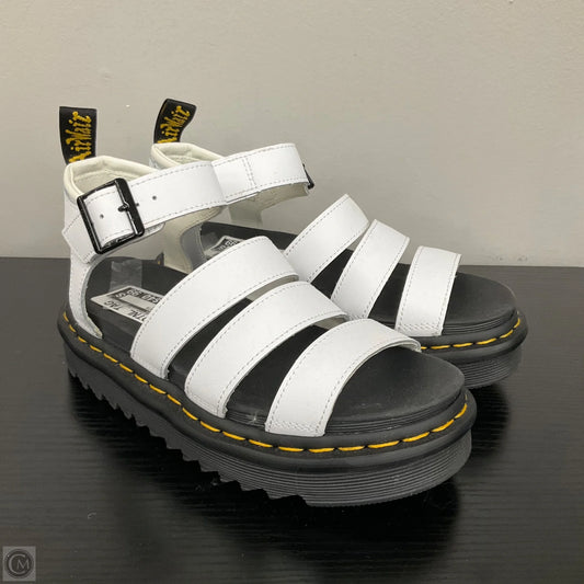 Sandals Flats By Dr Martens In Black & White, Size: 6
