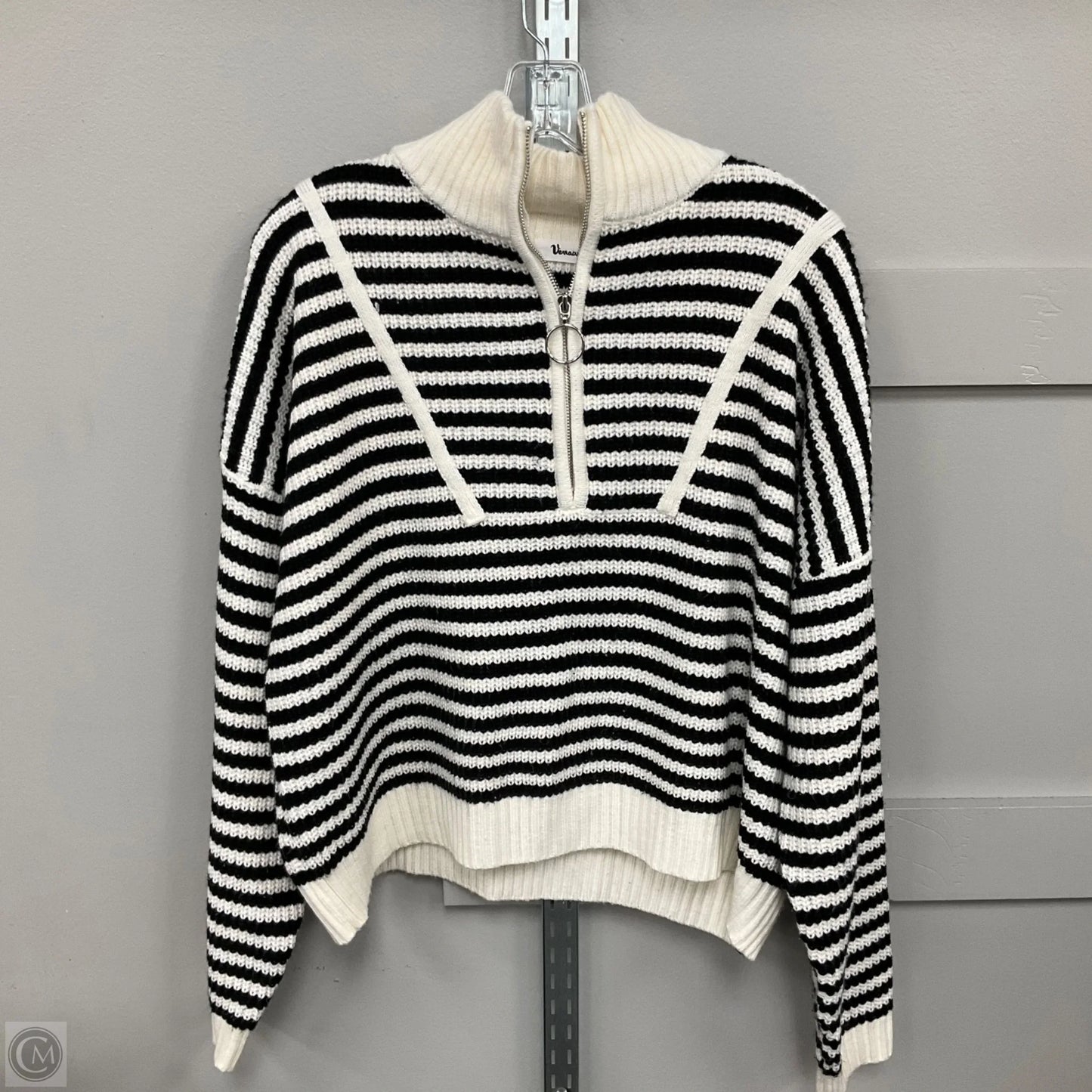 Sweatshirt Collar By Clothes Mentor In Striped Pattern, Size: M