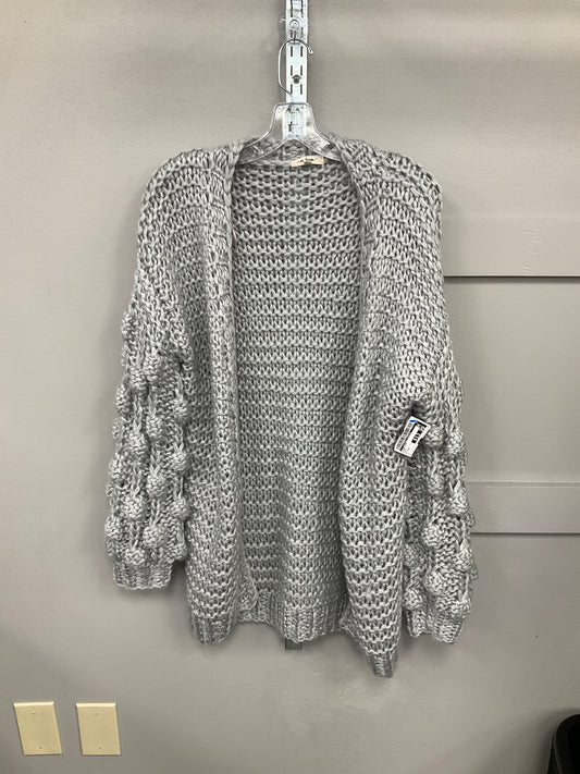 Cardigan By Clothes Mentor In Grey, Size: M