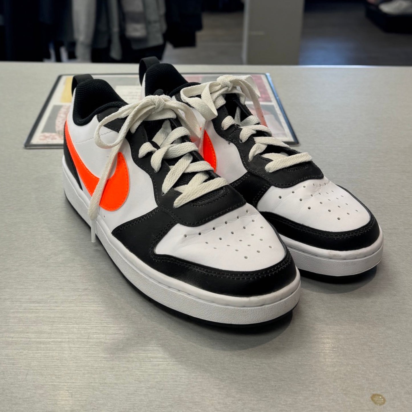 Shoes Athletic By Nike In Black/White/Orange, Size: 8.5