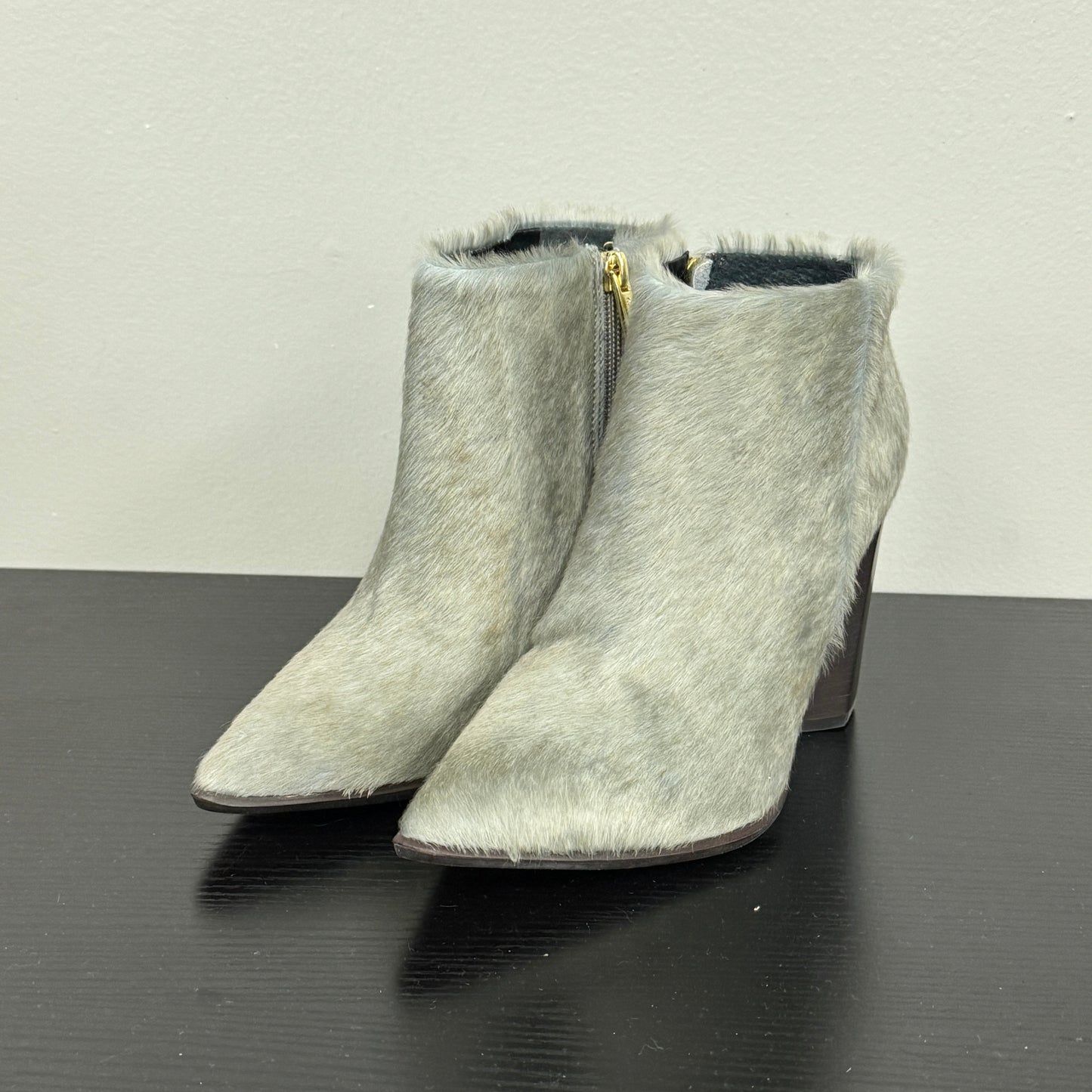 Boots Ankle Heels By Clothes Mentor In Grey, Size: 7