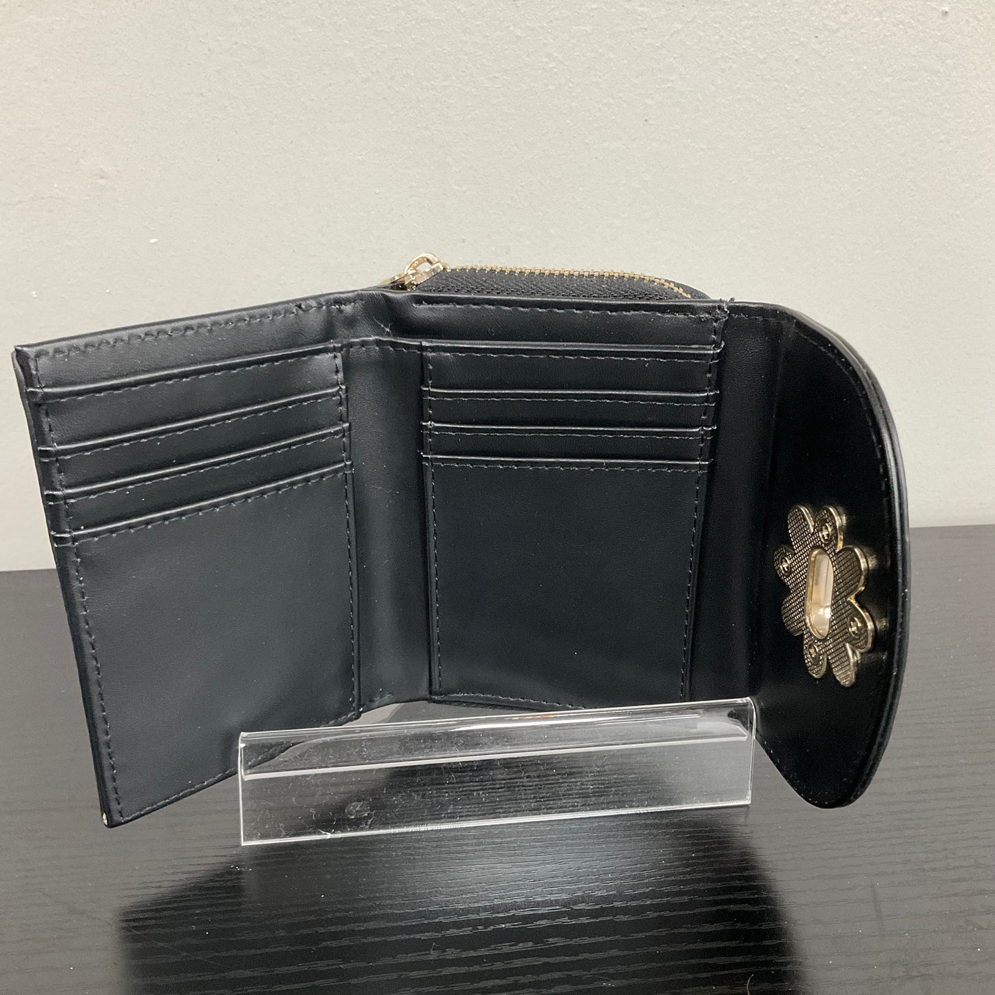 Wallet By Clothes Mentor, Size: Small