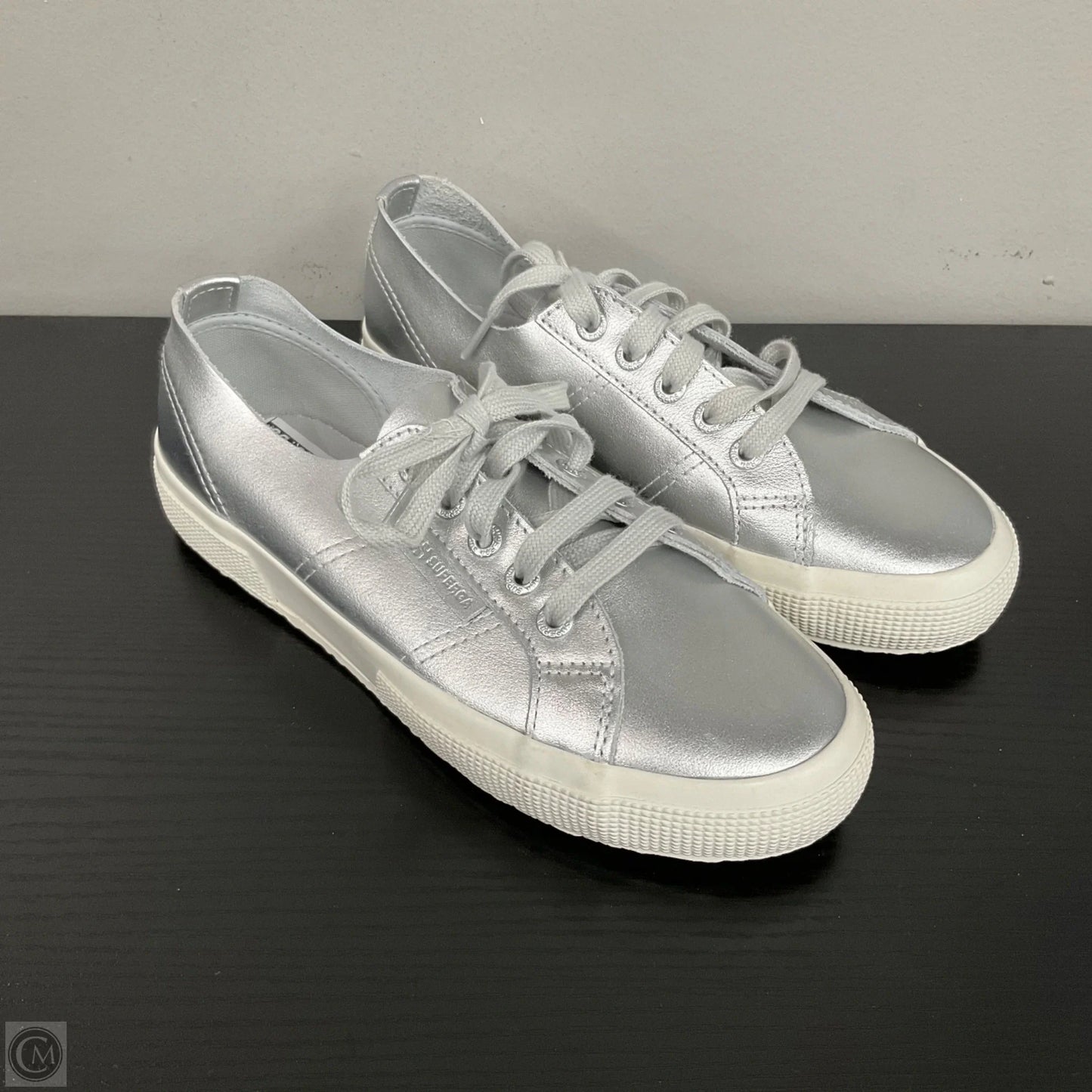 Shoes Sneakers By Superga In Silver, Size: 7