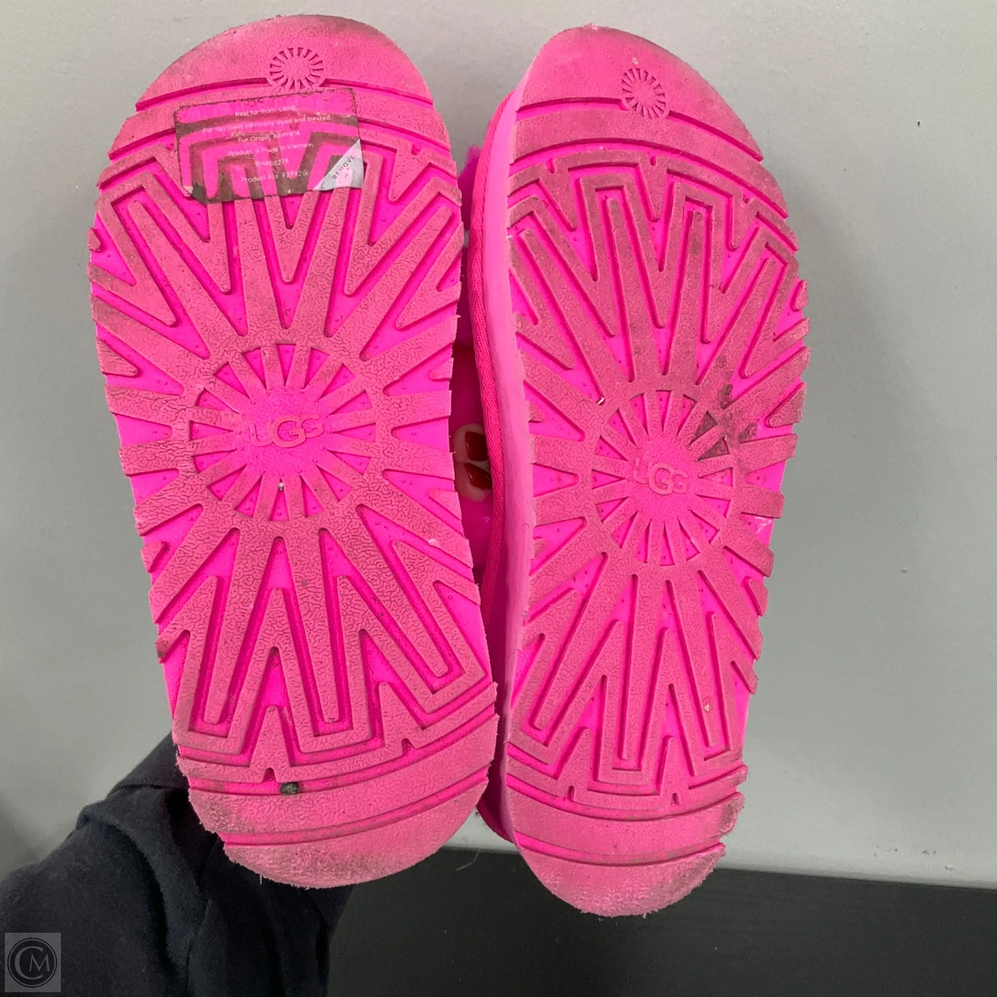 Shoes Designer By Ugg In Pink, Size: 7