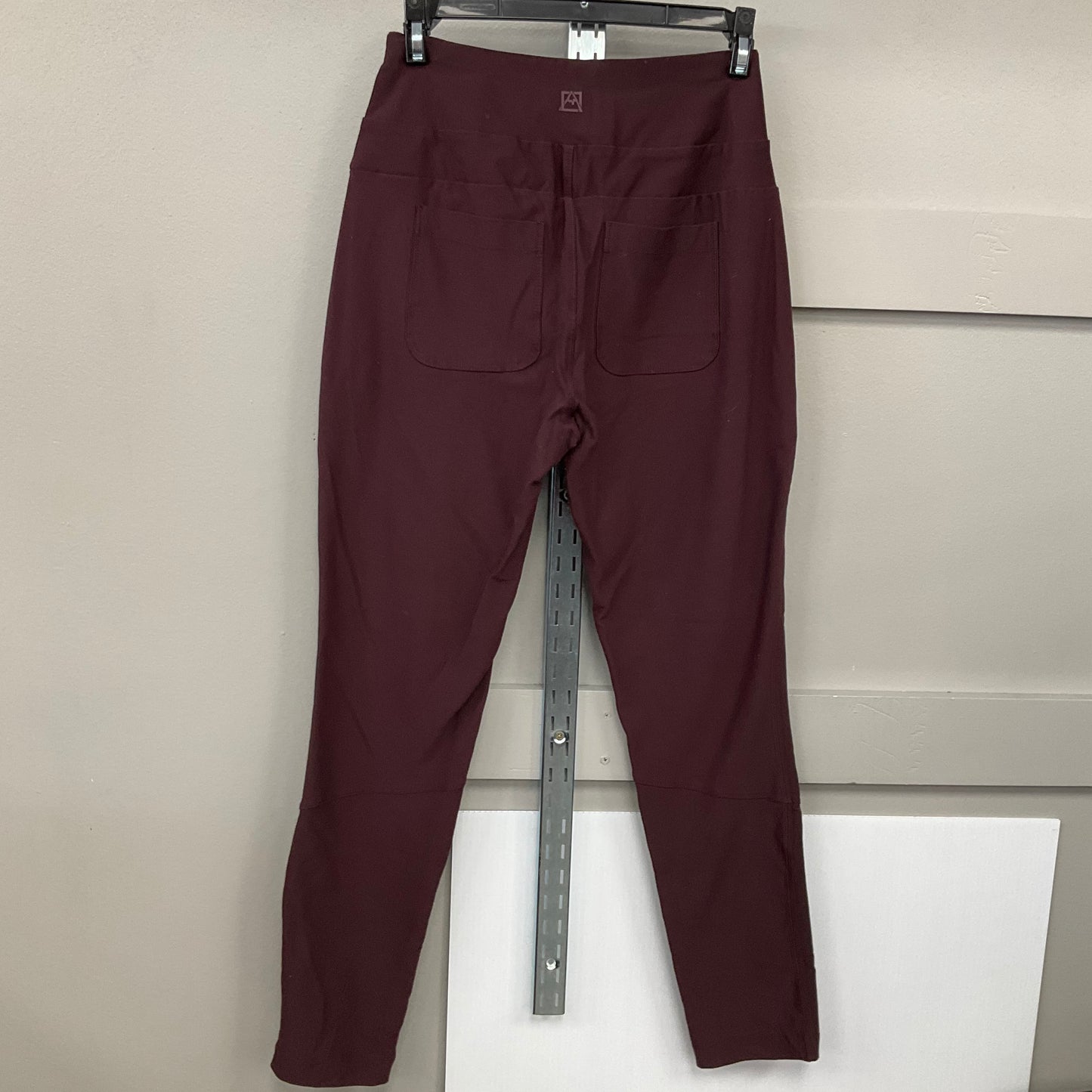 Athletic Leggings By Avalanche In Burgundy, Size: S