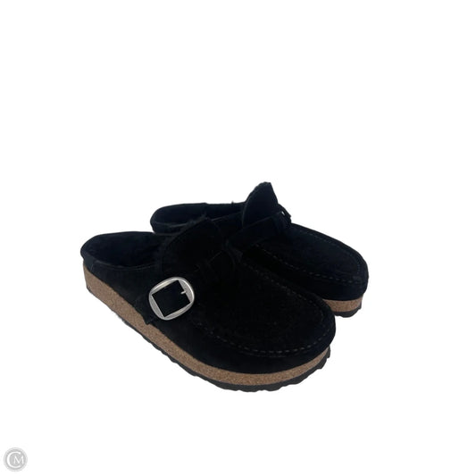 Shoes Flats By Birkenstock In Black, Size: 8
