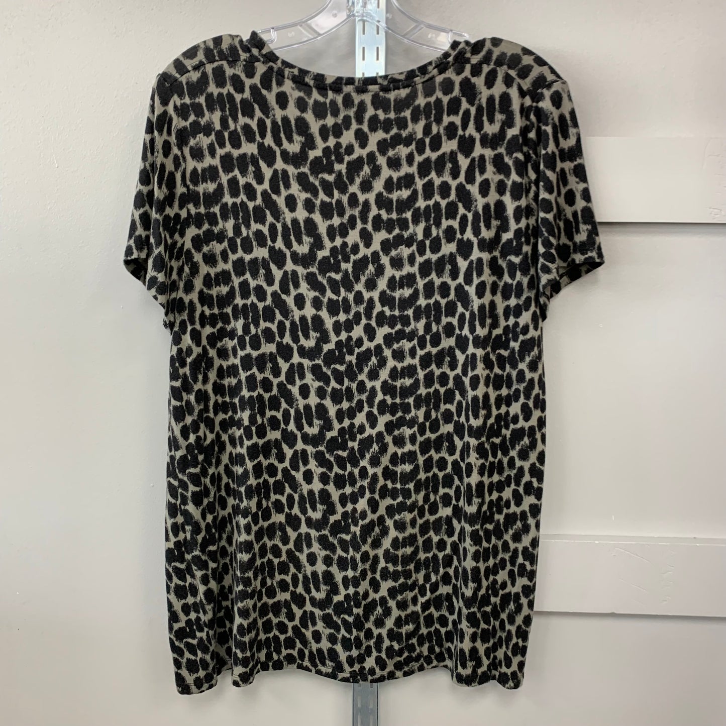 Top Short Sleeve By Banana Republic In Camouflage Print, Size: L