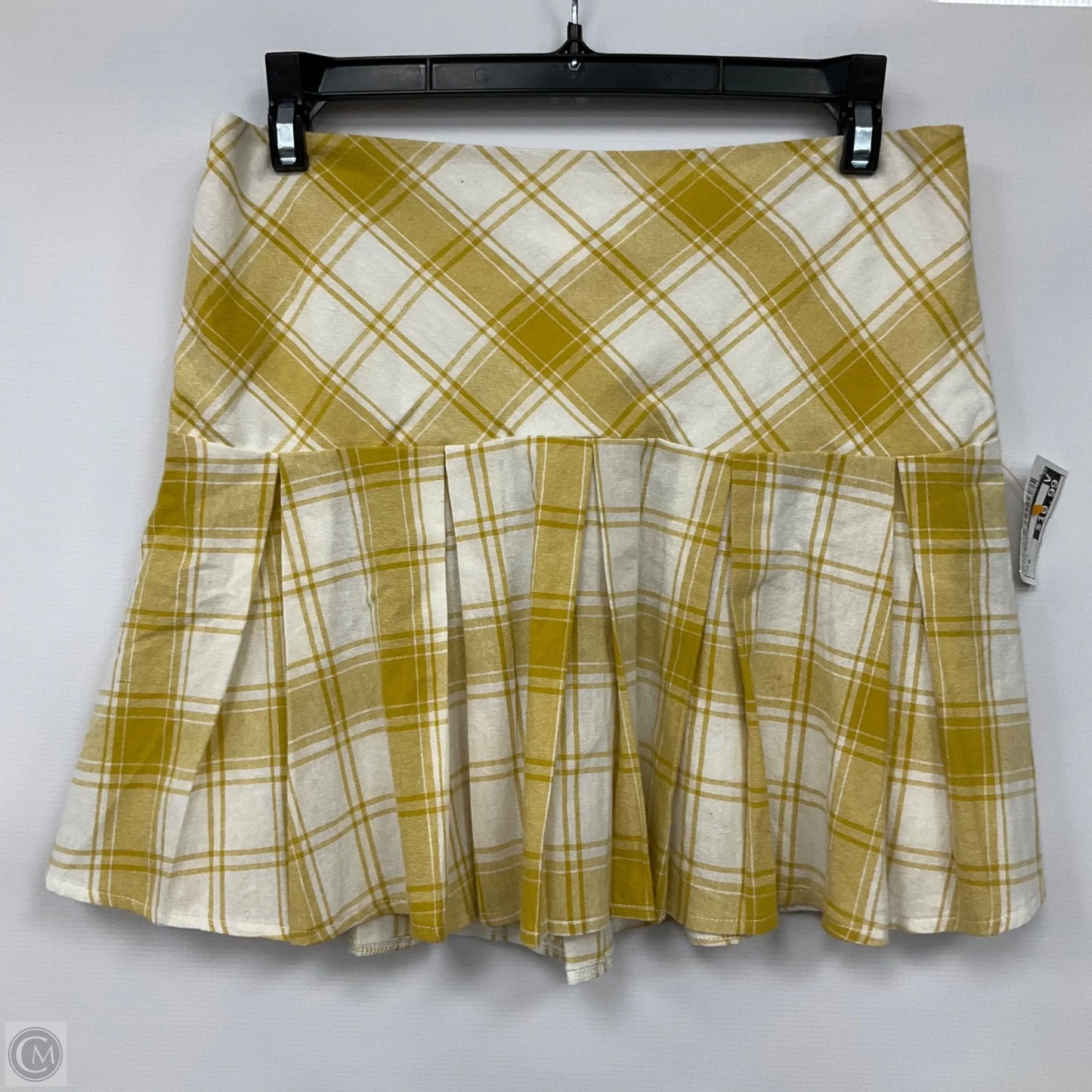 Skirt Mini & Short By Urban Romantics In Yellow, Size: M