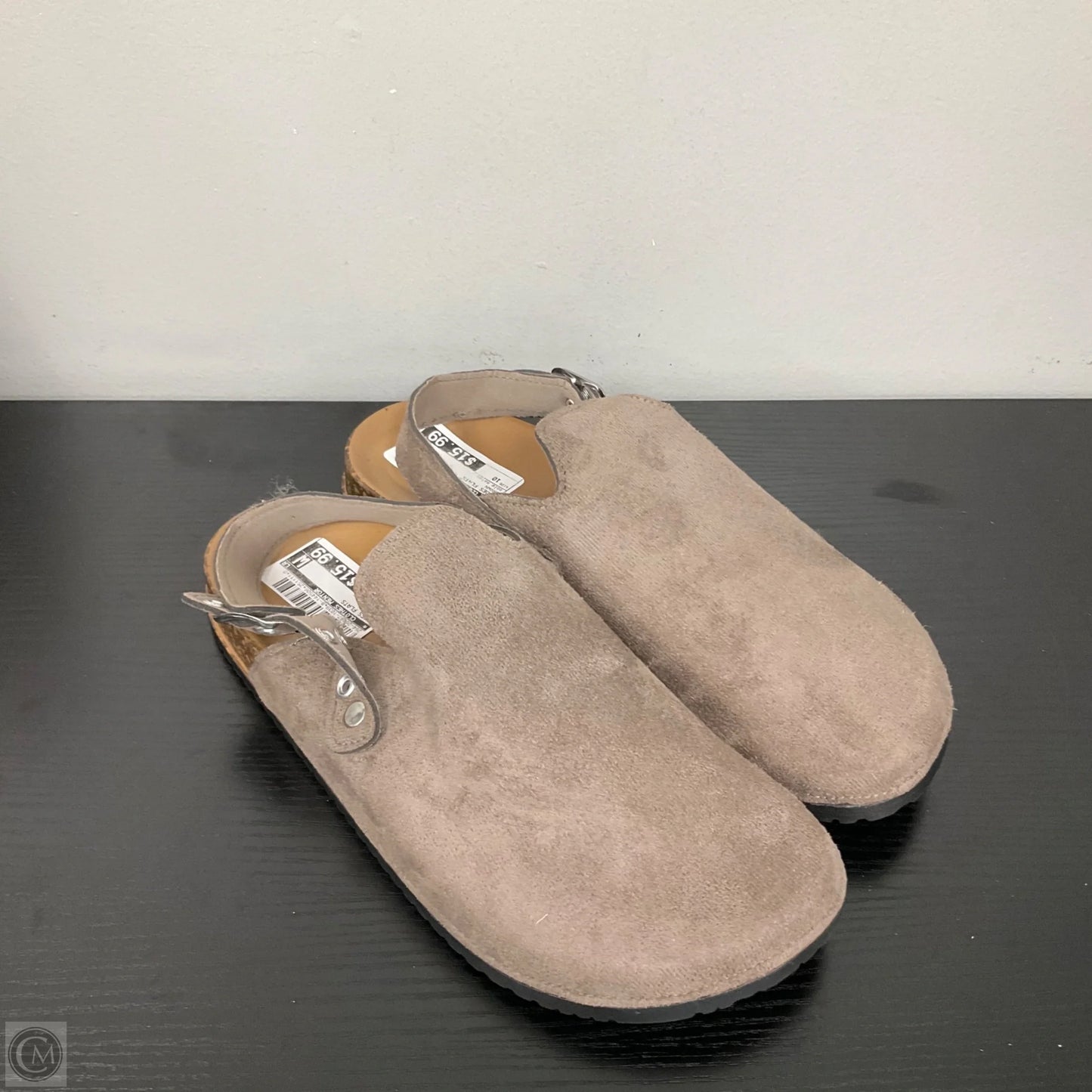 Shoes Flats By Clothes Mentor In Brown, Size: 10