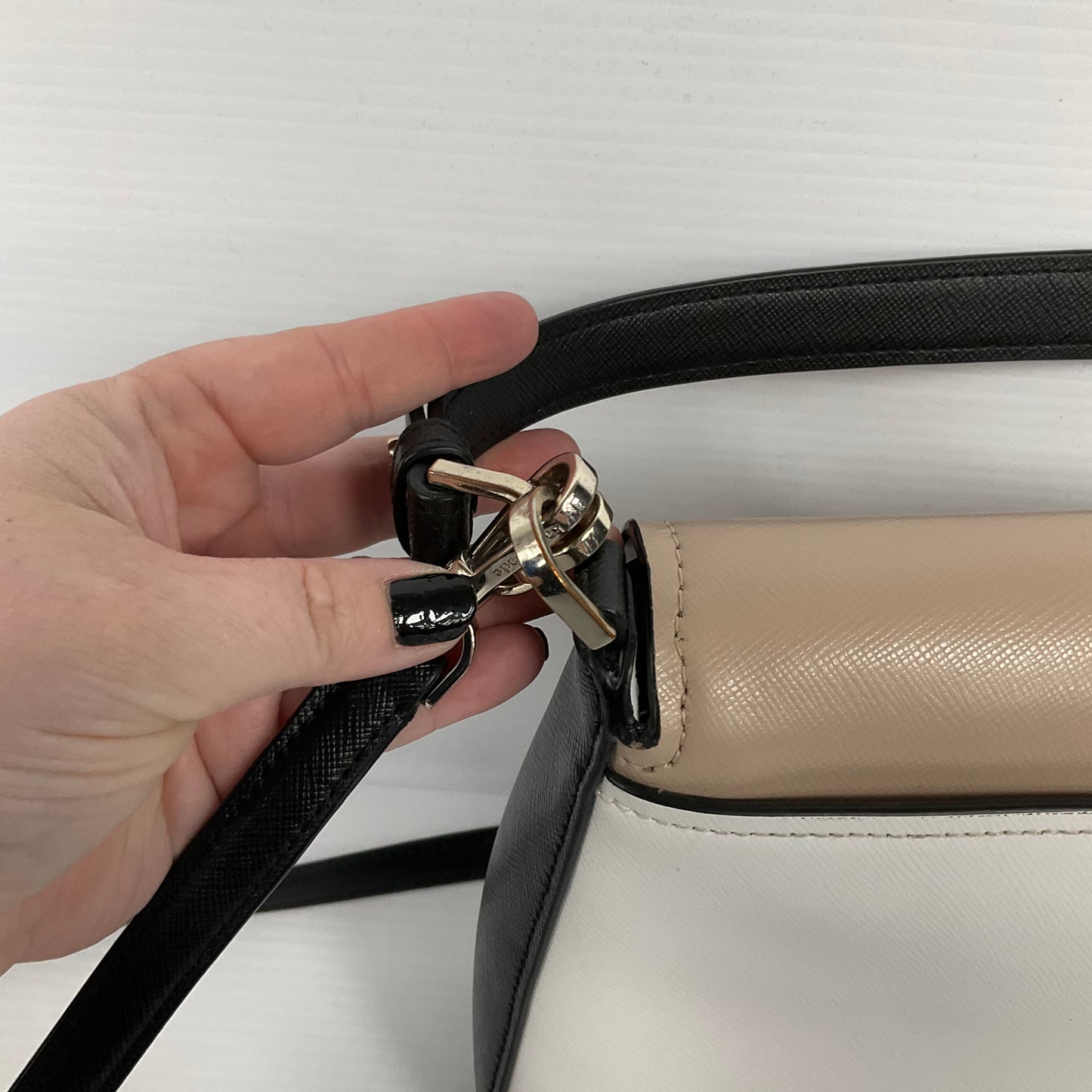 Crossbody Designer By Kate Spade, Size: Medium