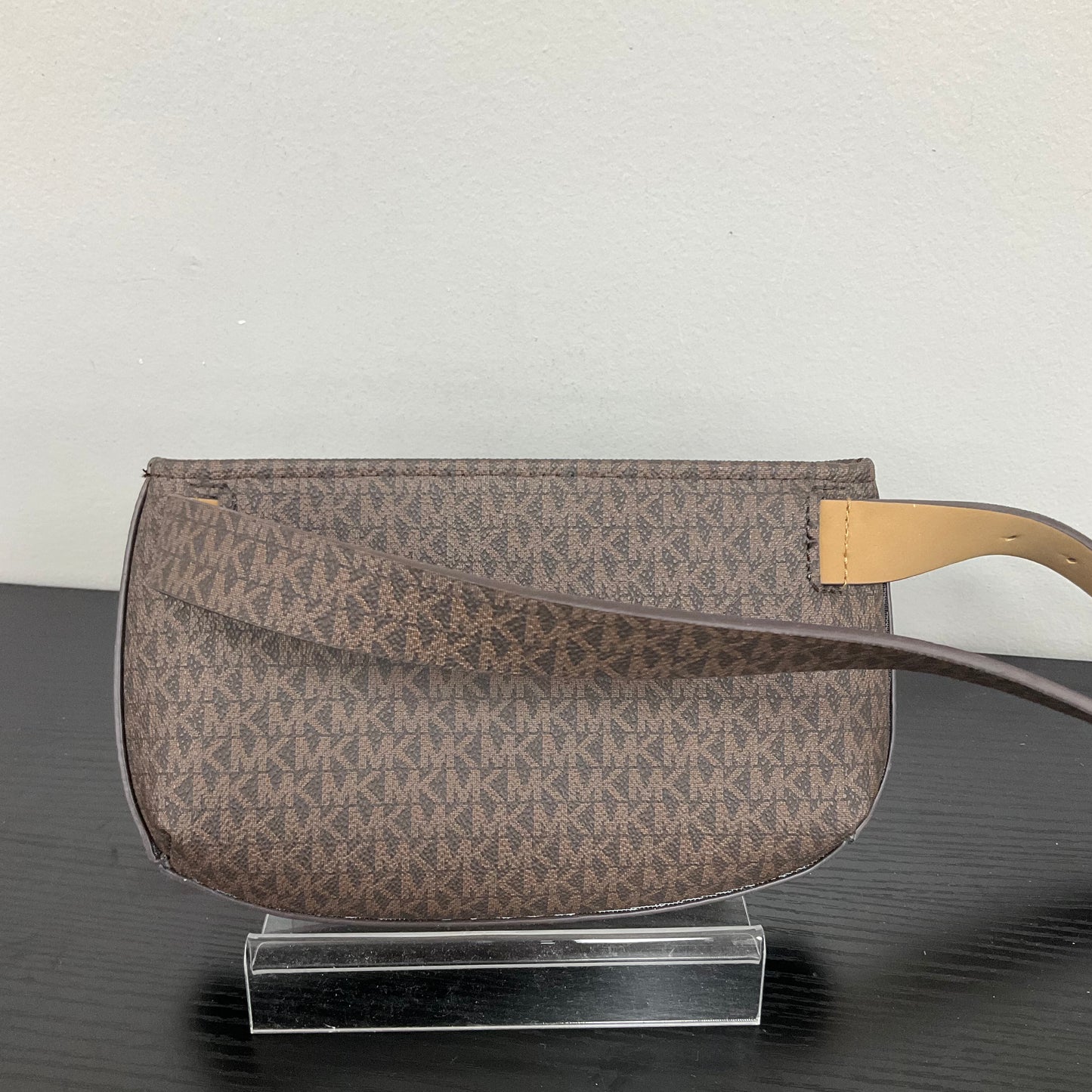 Belt Bag Designer By Michael Kors In Brown, Waist Size: L/XL