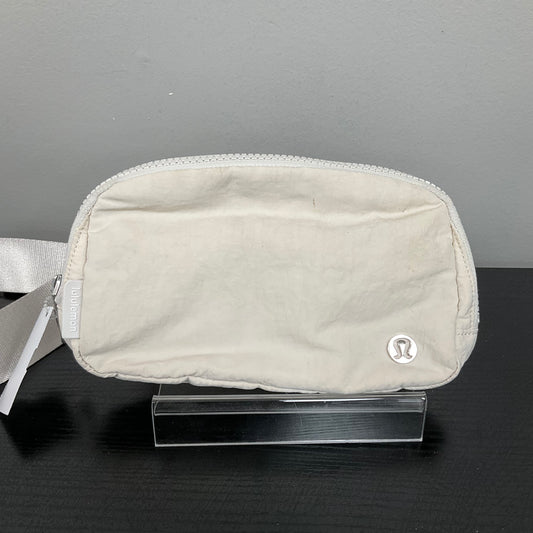 BELT BAG by LULULEMON In CREAM, Size: SMALL