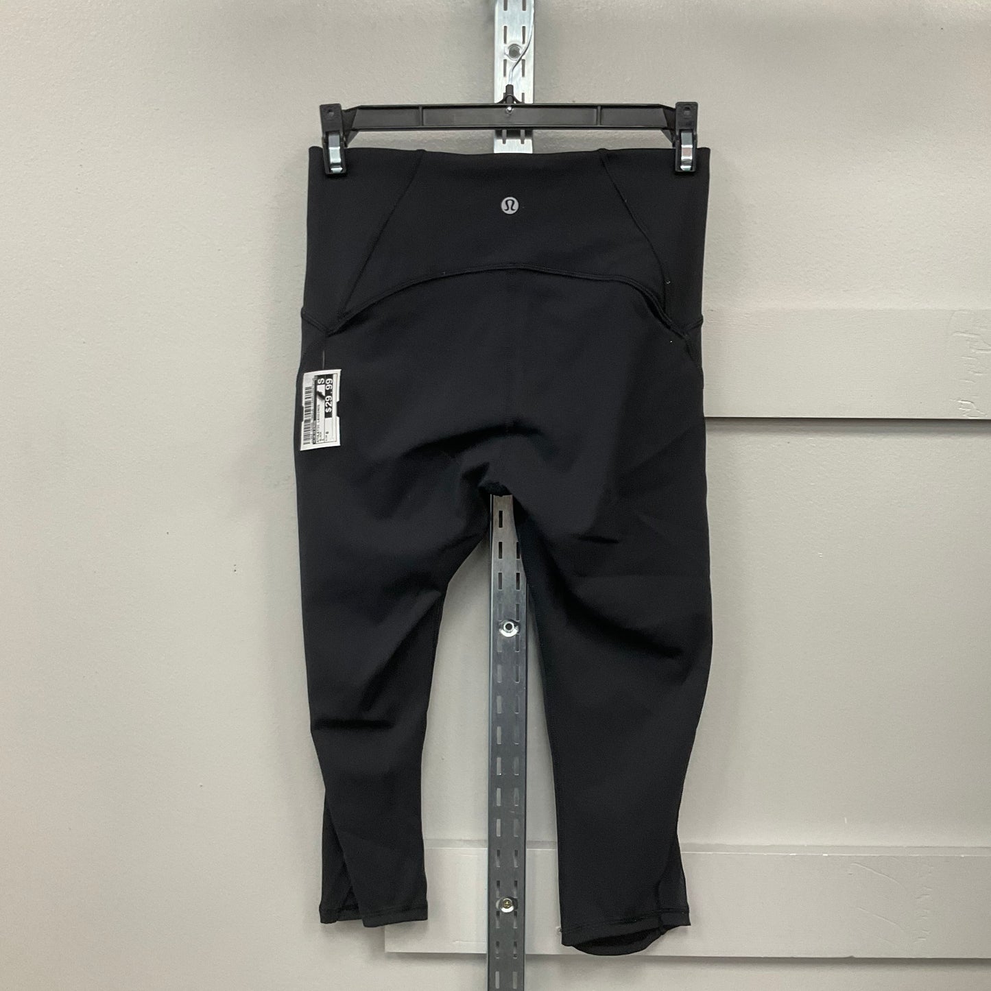 Athletic Leggings By Lululemon Capris In Black, Size:6