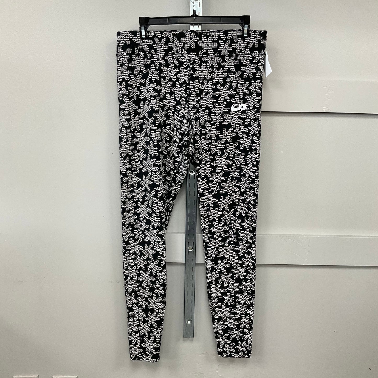 Athletic Leggings By Nike Apparel In Floral Print, Size:L