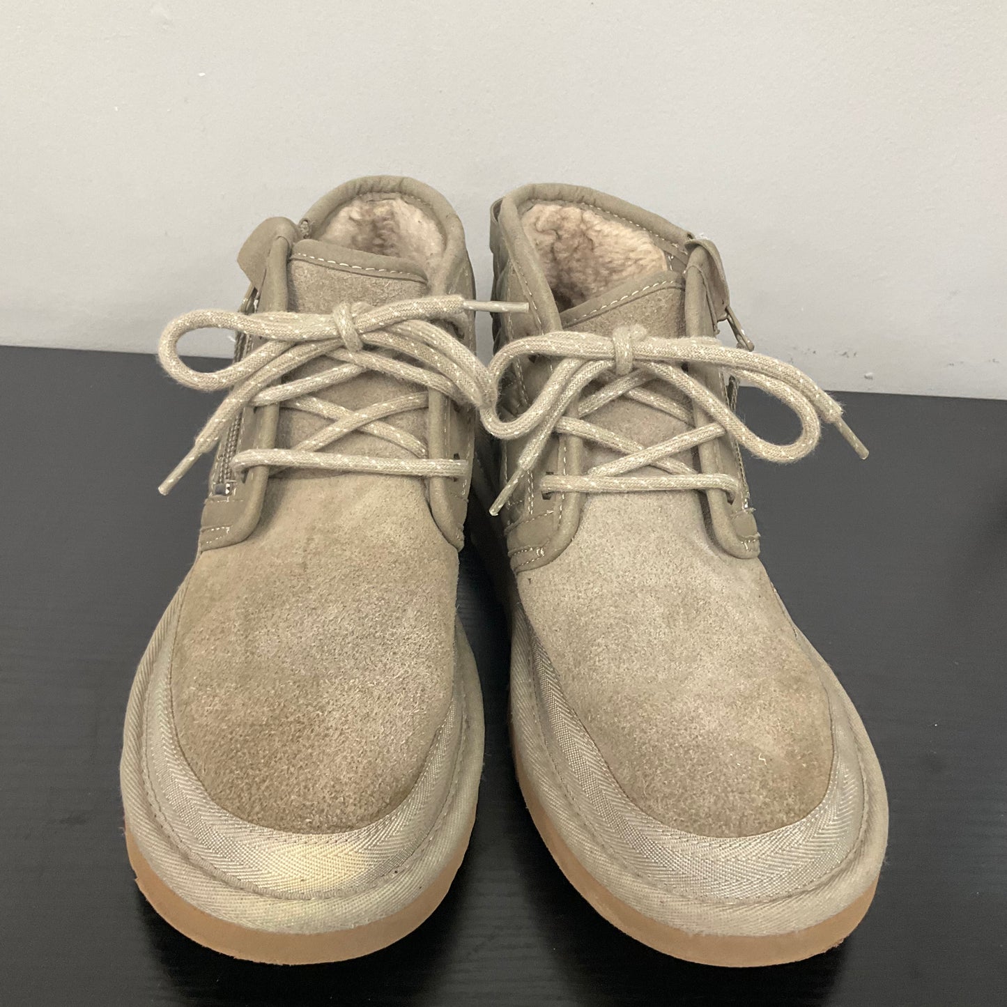 BOOTS DESIGNER by UGG In GREEN, Size: 8