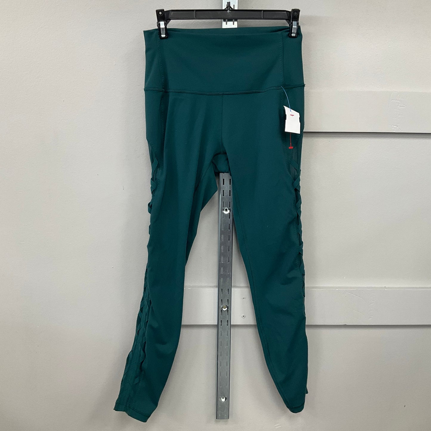 ATHLETIC LEGGINGS by LULULEMON In GREEN, Size: 6