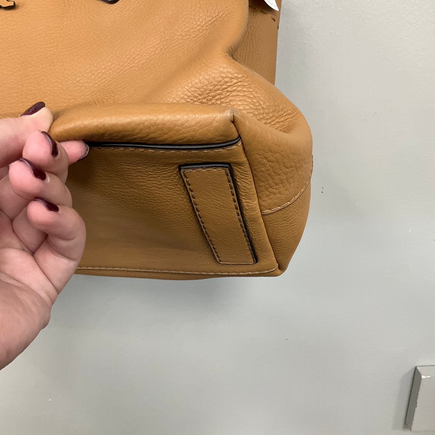 Crossbody Designer By Tory Burch In Tan, Size:Large