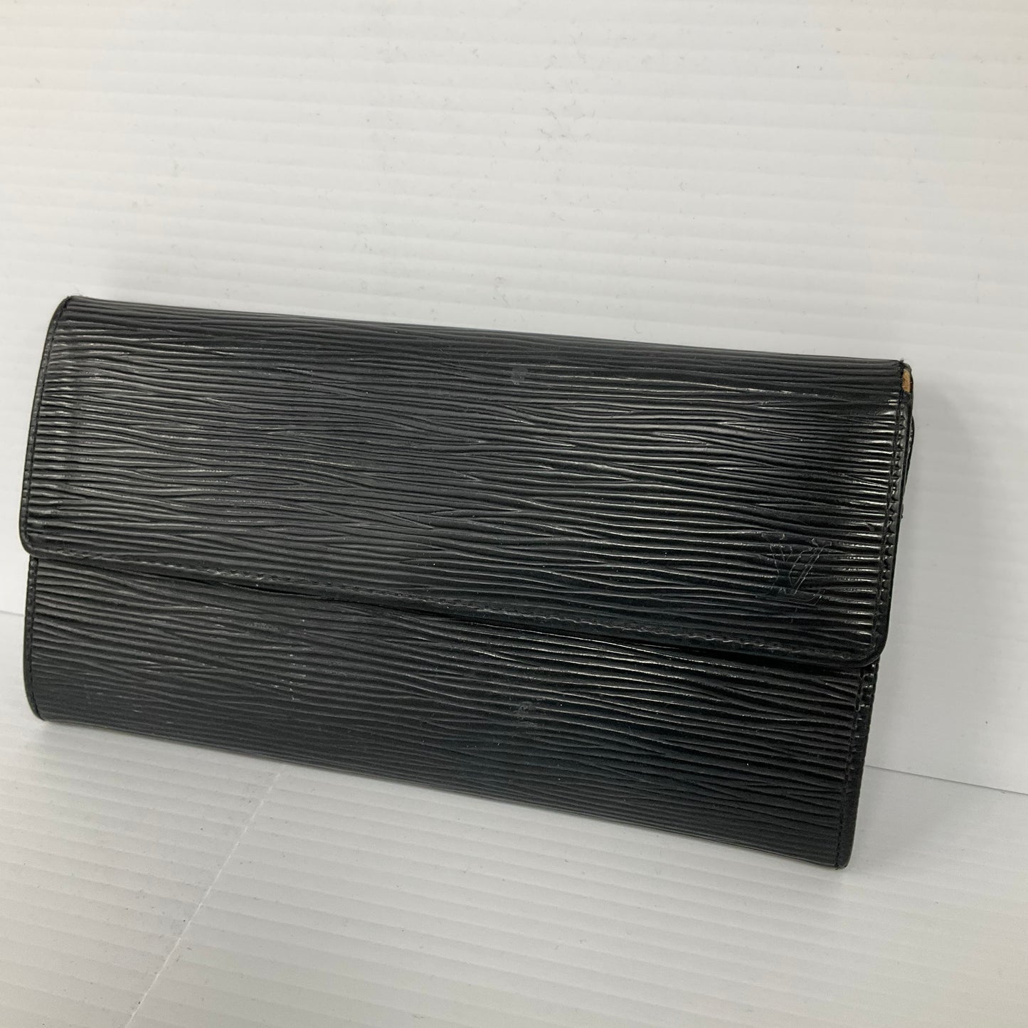 Epi Wallet Luxury Designer By Louis Vuitton, Size: Medium
