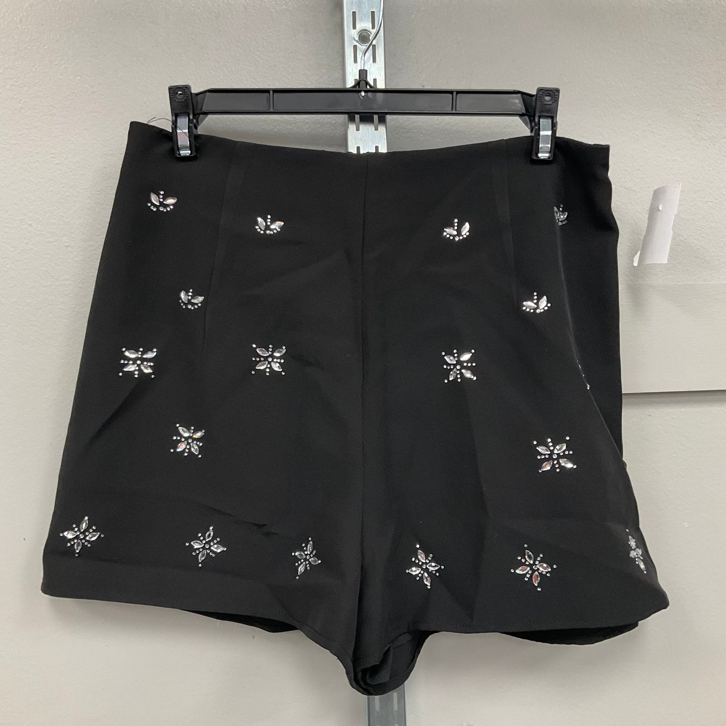 SHORTS by SHEIN In BLACK, Size: L