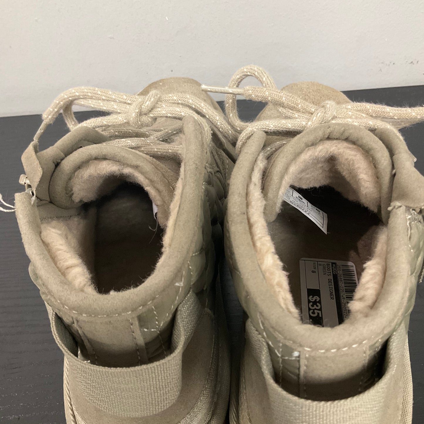 BOOTS DESIGNER by UGG In GREEN, Size: 8