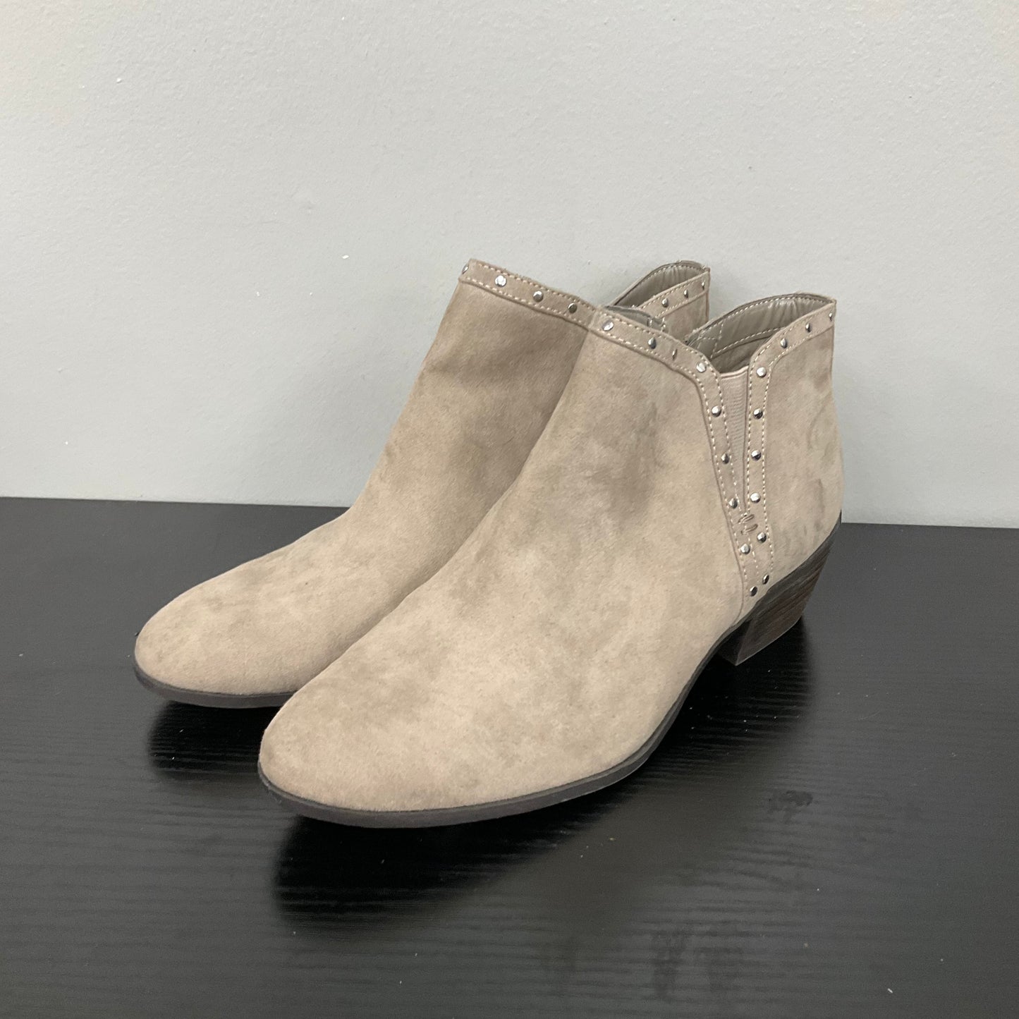 BOOTS ANKLE HEELS by SAM EDELMAN In TAN, Size: 8.5