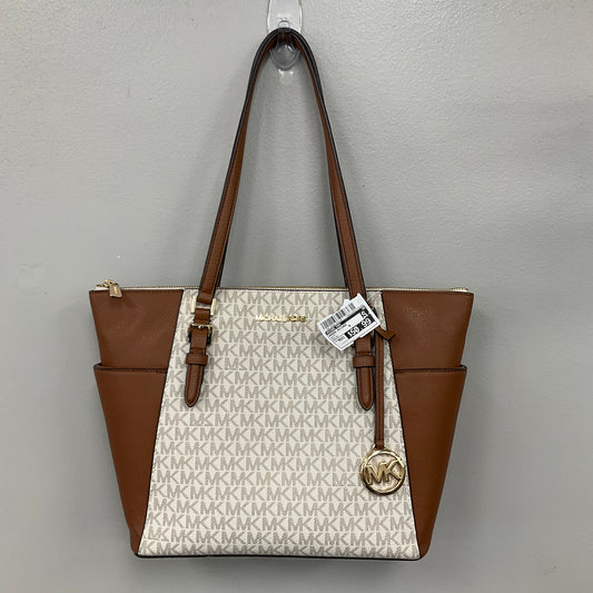 Handbag Designer By Michael Kors In White, Size:Medium